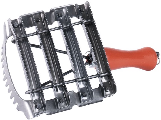 Almohaza Metalica 8 hileras con Peine para crin