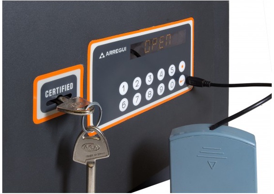 Caja Fuerte Empotrar Plus c 320x420x200-300