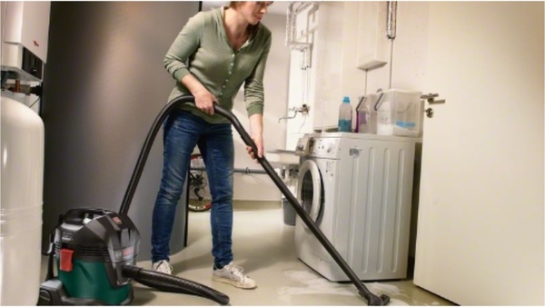 Aspirador Bosch Universal Vac 15