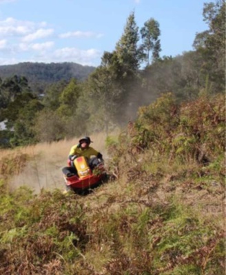 Desbrozadora Autopropulsada Canycom CMX 1404 HCCE 4x4