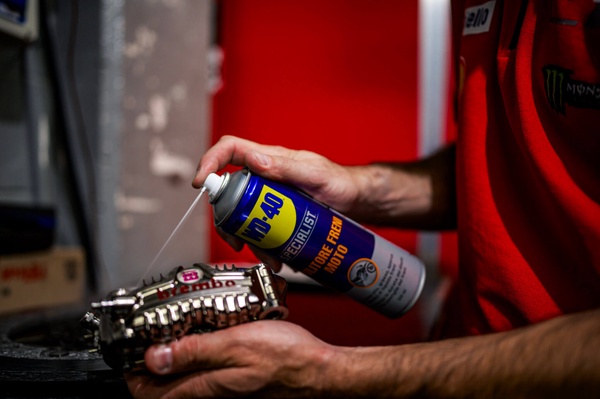 Wd-40 Limpia Frenos Moto Specialist. Spray 500 ml