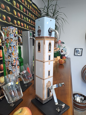 Escanciador Columna Torre del Reloj de Luanco